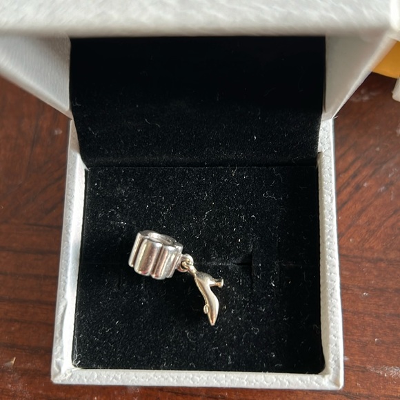 Pandora two tone dangling shoe charm - Picture 4 of 7